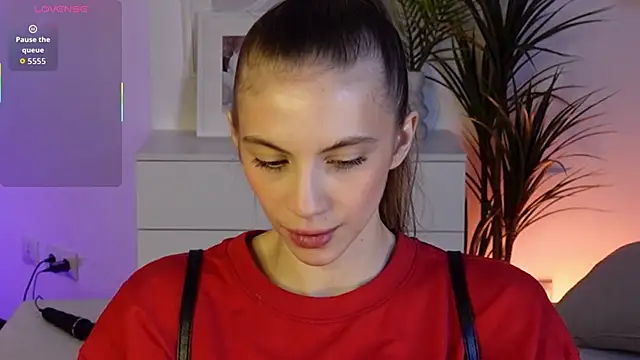 Snapshot of mia_silkk chatting on November 2025 06:13:01 AM mia silkk online show from November 2025 06:13:01 AM