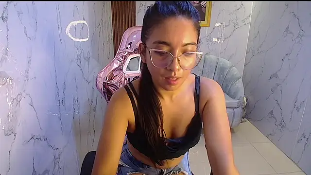 Snapshot of danna_sweet_s chatting on October 2025 08:42:01 PM danna sweet s online show from October 2025 08:42:01 PM