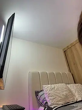 Snapshot of santi_Rush chatting on October 2025 10:10:01 PM santi Rush online show from October 2025 10:10:01 PM