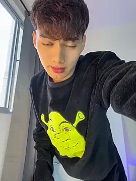 Snapshot of santi_Rush chatting on October 2025 08:42:01 PM santi Rush online show from October 2025 08:42:01 PM