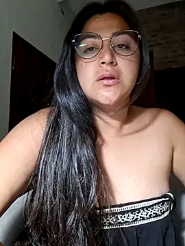 morenalatinaa online show from February 2026 08:46:01 AM