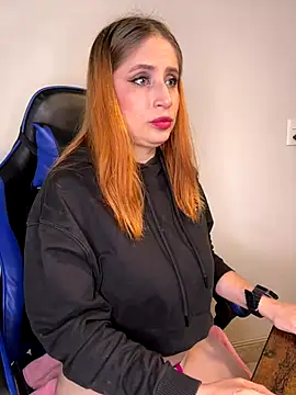 Snapshot of Adeline_1 chatting on October 2025 09:15:02 PM Adeline 1 online show from October 2025 09:15:02 PM