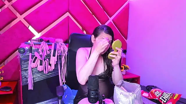 Kylie Bloom online show from June 2026 01:26:02 AM