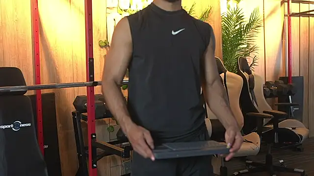 Snapshot of Reik_Vonn chatting on November 2025 12:08:02 PM Reik Vonn online show from November 2025 12:08:02 PM