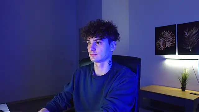 Snapshot of Nick_Phillip chatting on November 2025 02:21:02 PM Nick Phillip online show from November 2025 02:21:02 PM