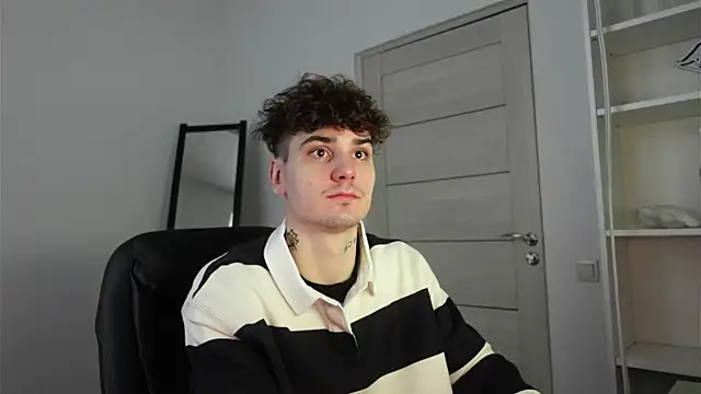 Snapshot of Nick_Phillip chatting on January 2026 07:13:01 AM Nick Phillip online show from January 2026 07:13:01 AM