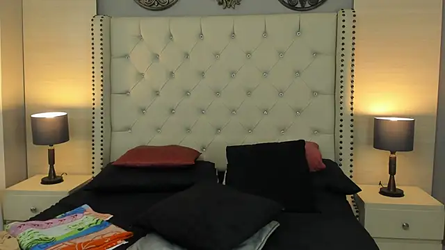 Snapshot of AlukardBig chatting on October 2025 05:25:01 PM AlukardBig online show from October 2025 05:25:01 PM