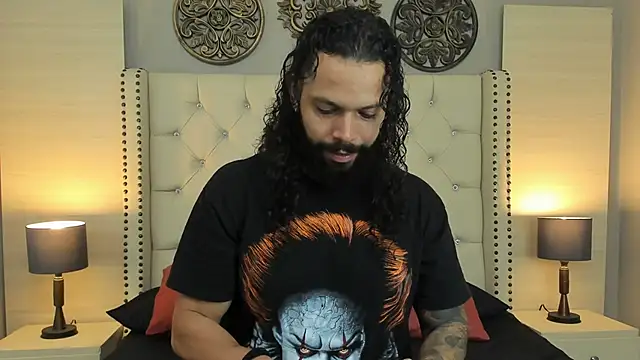 Snapshot of AlukardBig chatting on November 2025 12:40:02 PM AlukardBig online show from November 2025 12:40:02 PM