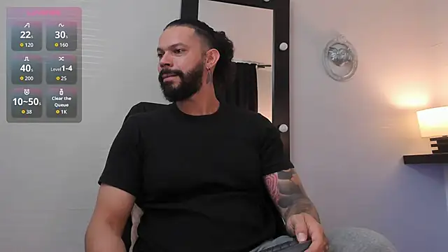 Snapshot of AlukardBig chatting on November 2025 01:57:02 PM AlukardBig online show from November 2025 01:57:02 PM