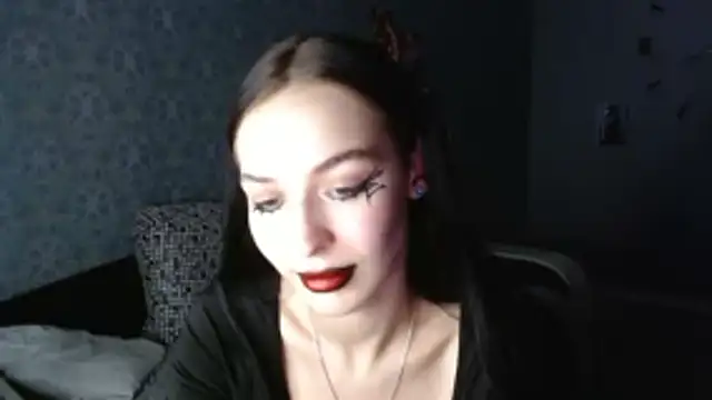 Daphne Darkthorn online show from November 2025 06:20:02 PM