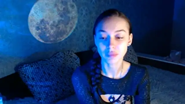 Daphne Darkthorn online show from November 2025 07:24:02 PM