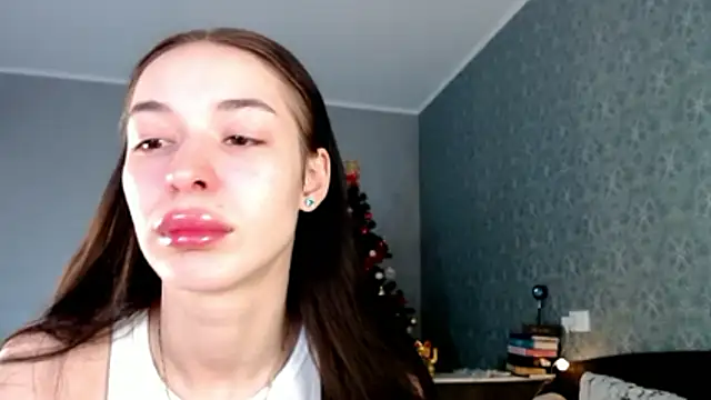 Snapshot of Daphne_Darkthorn chatting on January 2026 04:39:02 AM Daphne Darkthorn online show from January 2026 04:39:02 AM