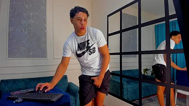 Adrian Volt online show from October 2025 08:09:02 PM