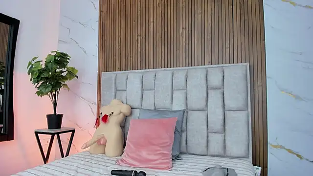 Snapshot of Sassha_ferrer chatting on November 2025 07:38:01 PM Sassha ferrer online show from November 2025 07:38:01 PM