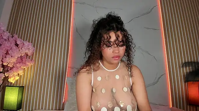 Snapshot of KellyAmbaris chatting on November 2025 07:36:02 PM KellyAmbaris online show from November 2025 07:36:02 PM