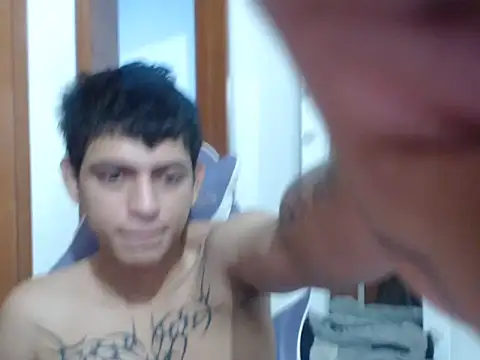 Snapshot of yosep_19CM chatting on October 2025 09:04:01 PM yosep 19CM online show from October 2025 09:04:01 PM