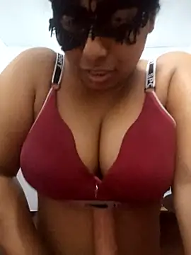 Expose Queen online show from June 2026 06:34:02 PM