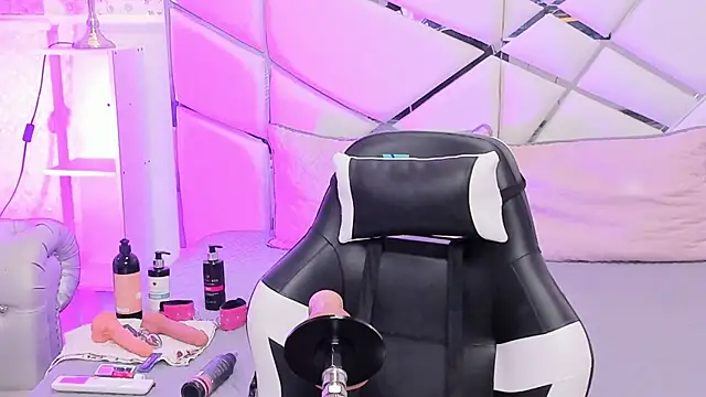 GabbiePrice online show from June 2026 02:24:02 AM