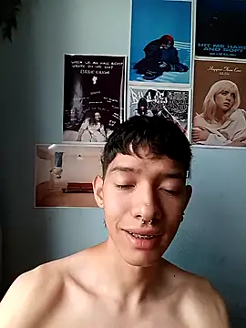 Snapshot of heyy_noah11 chatting on October 2025 06:41:02 PM heyy noah11 online show from October 2025 06:41:02 PM