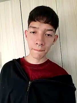 Snapshot of heyy_noah11 chatting on October 2025 09:22:01 PM heyy noah11 online show from October 2025 09:22:01 PM