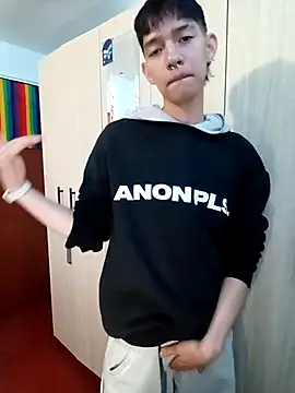 Snapshot of heyy_noah11 chatting on October 2025 01:22:01 AM heyy noah11 online show from October 2025 01:22:01 AM