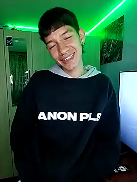 Snapshot of heyy_noah11 chatting on November 2025 12:55:01 AM heyy noah11 online show from November 2025 12:55:01 AM