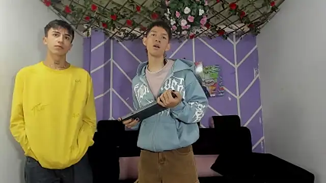 heyy noah11 online show from February 2026 01:45:02 PM