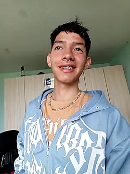 heyy noah11 online show from April 2026 05:54:01 PM