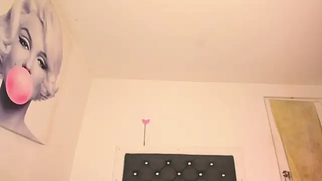 Snapshot of BiancaValentinna chatting on December 2025 07:01:02 PM BiancaValentinna online show from December 2025 07:01:02 PM