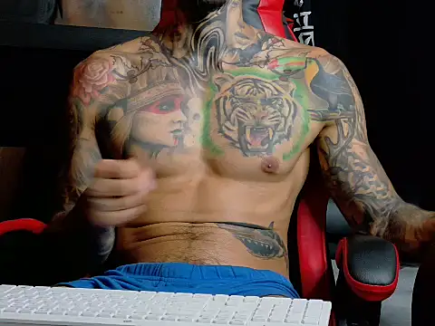 Molotov Explosive online show from October 2025 01:24:02 AM