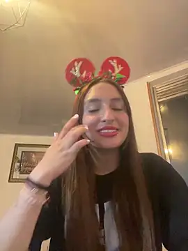 Snapshot of Leah_moon1 chatting on December 2025 03:57:01 AM Leah moon1 online show from December 2025 03:57:01 AM