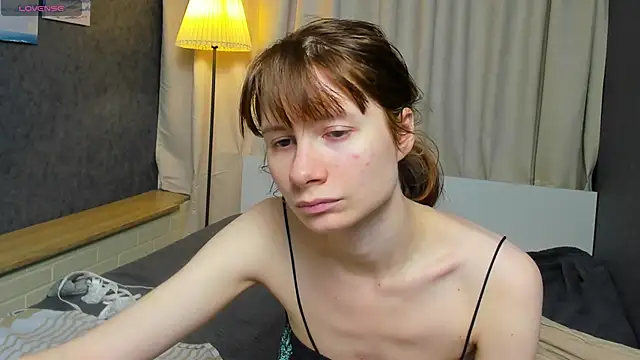 Snapshot of EvelynJin_ chatting on October 2025 03:24:02 PM EvelynJin online show from October 2025 03:24:02 PM