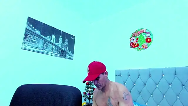 Snapshot of Sofi_And_Santy chatting on December 2025 02:18:01 AM Sofi And Santy online show from December 2025 02:18:01 AM