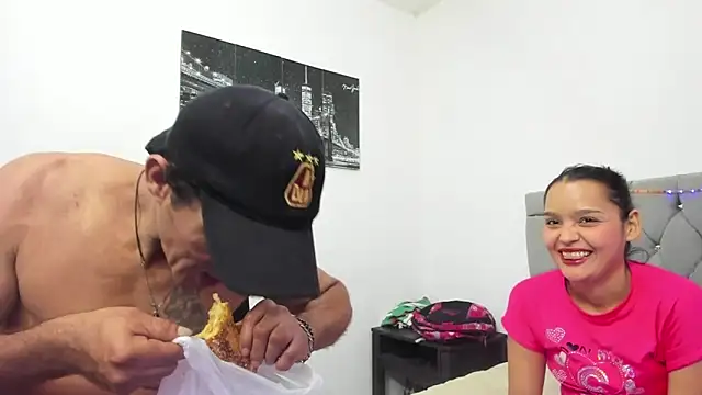 Snapshot of Sofi_And_Santy chatting on February 2026 12:20:01 AM Sofi And Santy online show from February 2026 12:20:01 AM