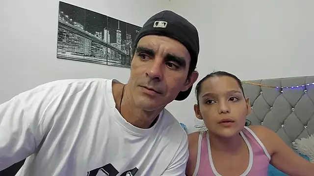 Snapshot of Sofi_And_Santy chatting on February 2026 01:20:02 AM Sofi And Santy online show from February 2026 01:20:02 AM