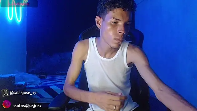 jhojan foxxx  online show from November 2025 08:30:02 PM