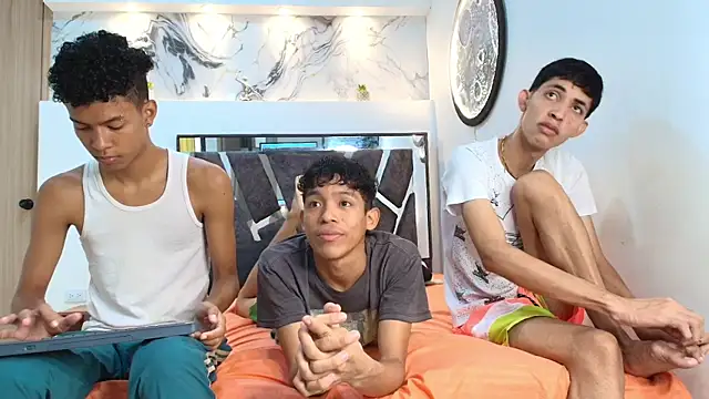 Snapshot of PYCS_BOYS chatting on October 2025 07:14:02 PM PYCS BOYS online show from October 2025 07:14:02 PM