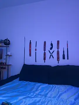 MiniMonroe online show from November 2025 09:20:01 AM