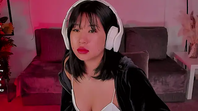 Snapshot of Erika_Kim chatting on February 2026 07:14:01 AM Erika Kim online show from February 2026 07:14:01 AM