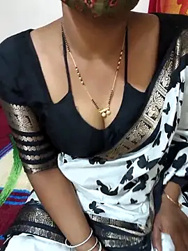 Snapshot of Best_Kannada_Couple chatting on April 2026 05:25:02 PM Best Kannada Couple online show from April 2026 05:25:02 PM