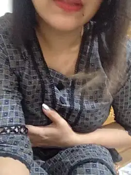 Snapshot of Tanha18 chatting on November 2025 09:58:01 PM Tanha18 online show from November 2025 09:58:01 PM