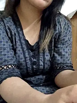 Snapshot of Tanha18 chatting on November 2025 07:24:02 PM Tanha18 online show from November 2025 07:24:02 PM