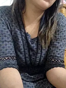 Snapshot of Tanha18 chatting on November 2025 05:48:01 PM Tanha18 online show from November 2025 05:48:01 PM