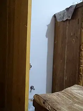 Snapshot of Tanha18 chatting on November 2025 06:43:01 PM Tanha18 online show from November 2025 06:43:01 PM