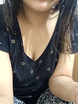 Snapshot of Tanha18 chatting on December 2025 06:39:01 PM Tanha18 online show from December 2025 06:39:01 PM