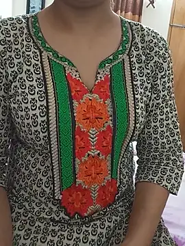 Tanha18 online show from June 2026 06:07:01 PM