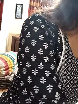 Tanha18 online show from July 2026 01:29:01 PM