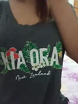 Tanha18 online show from August 2026 05:37:02 PM