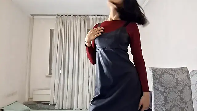 Snapshot of Lyndasilk chatting on November 2025 05:06:02 PM Lyndasilk online show from November 2025 05:06:02 PM