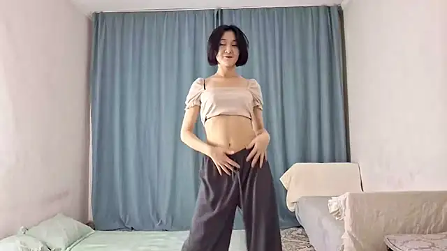 Lyndasilk online show from March 2026 02:16:01 PM